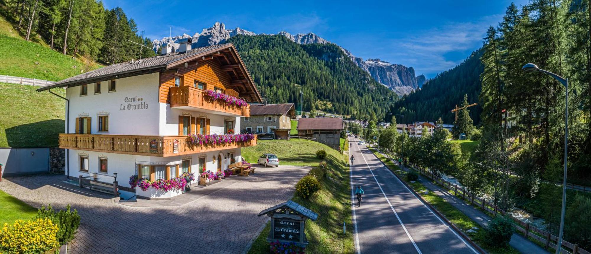 Hotel Garni La Grambla Selva di Val Gardena Exterior foto