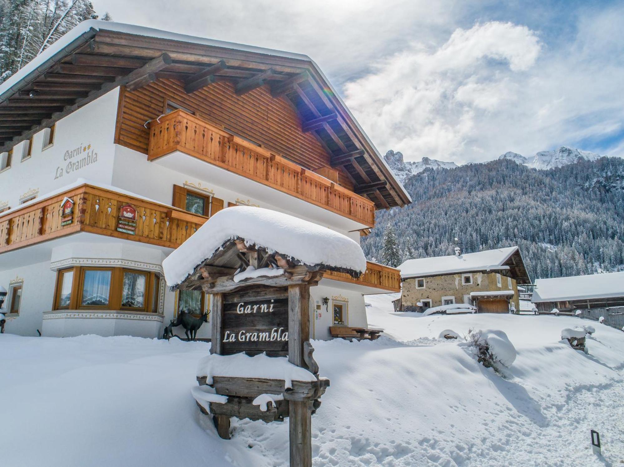 Hotel Garni La Grambla Selva di Val Gardena Exterior foto