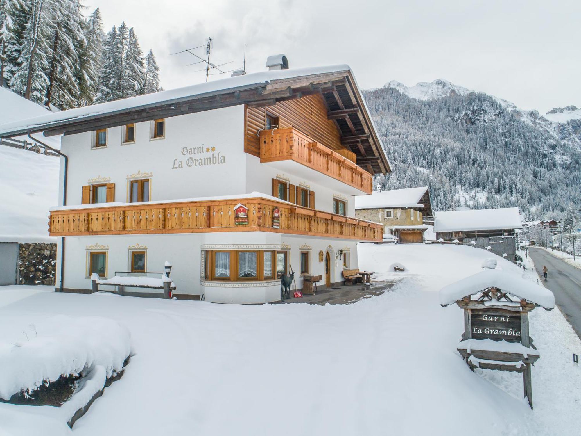 Hotel Garni La Grambla Selva di Val Gardena Exterior foto